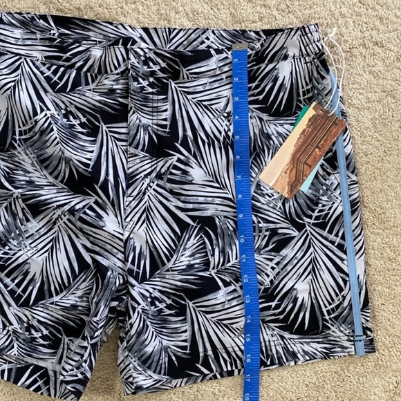 Fair Harbor The Sextant Trunk Lined Stretch Black White Palm Leaves Short Sz 38 - Picture 11 of 16